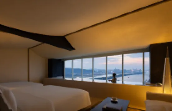 One Corner Pool Hotel