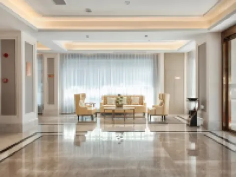 Vienna Hotel (Jinping Car South Station Branch） Hotels in Jinping