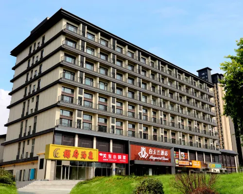 Magnotel Hotel (Shenyang Shenbei University Town Fantawild Store) Hotels near Shenbei