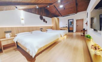 Yihou Courtyard Homestay