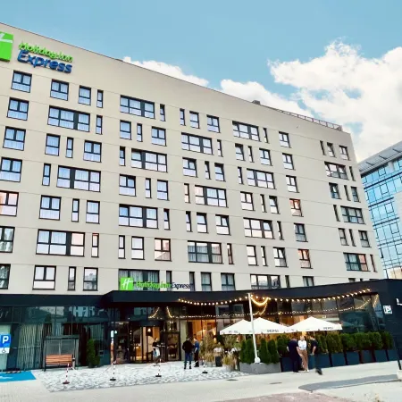 Holiday Inn Express WARSAW - MOKOTOW by IHG Отели рядом с достопримечательностью «Влохи»