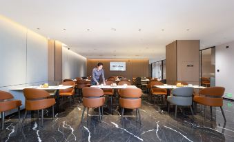 ECHIC Hotel(Yueyang Lou District Pedestrian Street Branch)