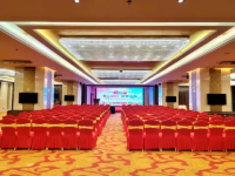 Golden International Holiday Hotel