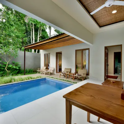 Mahayoga Ubud Private Pool Villa Spa And Resto Hoteles cerca de Templo Saraswati