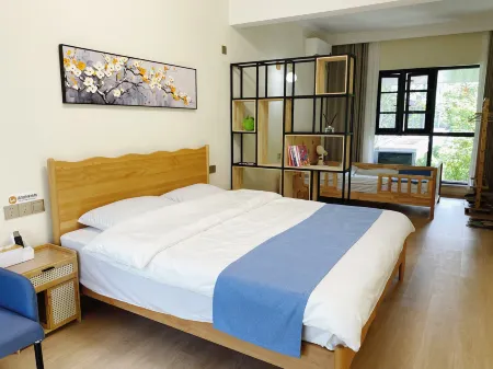 LMJ homehotel Отели рядом с достопримечательностью «Sichuan Vocational College of Science and Technology (Western District)»