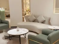 Jiudian Hotel (Lingao Fuluo Tianjie Bus Station Branch) Hotels in Lingao