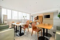 City Comfort Inn Hotel (Baise Layu Bridge Tianzhou Jiale City) - parkir