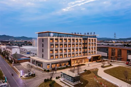 JI Hotel (Zitong, Mianyang) Отели рядом с достопримечательностью «Liangdancheng»