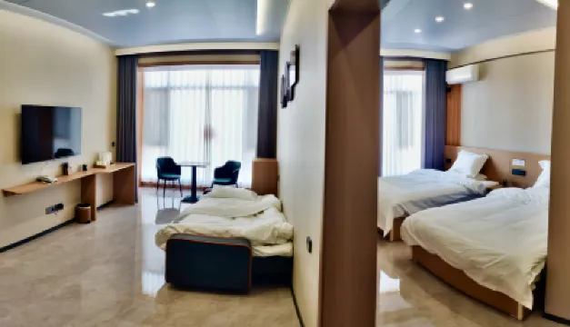 Lingshi Yueman Home Homestay (Wangjia Courtyard Branch)