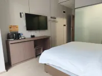 7Days Inn Hotel (Langzhong Ancient Town Center) - parkir