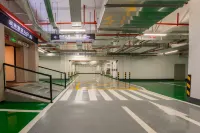 Chenhuhotel - parking