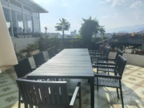 Yayue Hotel (Yingjiang Yinghu Park)