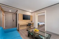 Rujia Huayi Selected Hotel (Leling Xinglong South Street Branch) فنادق في له لينغ