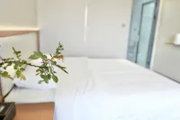Mainland's Southernmost Haiyu Yazhu Family-themed Homestay (Nanji Village)