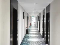 GreenTree Inn Express Hotel (Fuyang Shuangqingwan Park Branch)