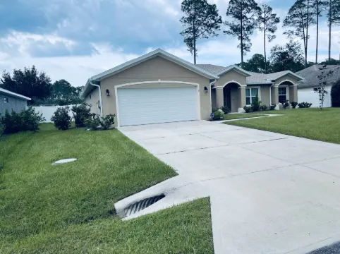 Modern and Spacious 4 Bedroom Home