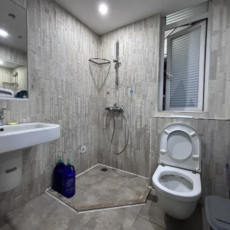 Vigorous Youth Nest Youth Hostel (Shenzhen World Window Branch)