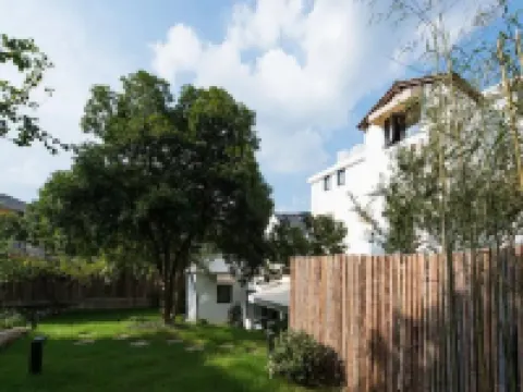 Hangzhou Xilu Homestay (SongCheng Xihu Scenic Area) Hotels near Meijia Dock
