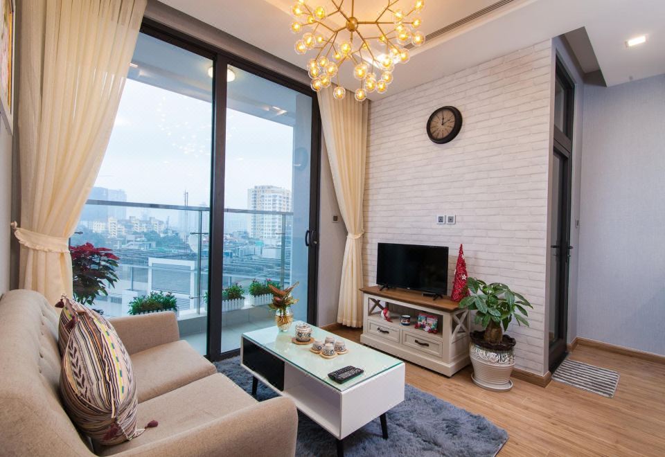 5. Vinhomes..