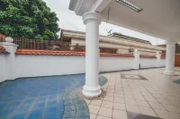 ShinChan Chill 14pax Homestay@Bukit Indah Hotell i 