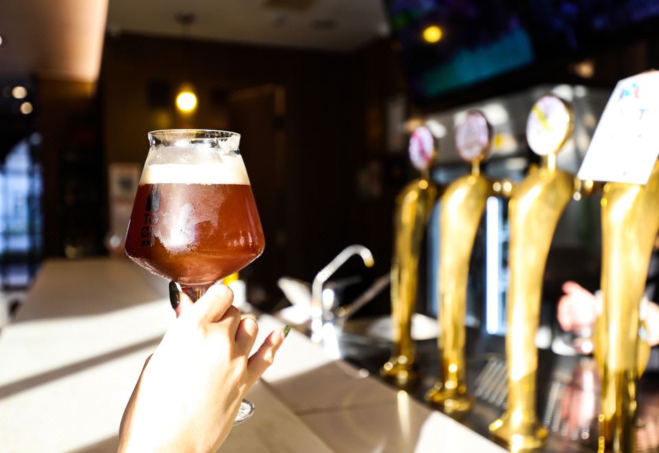 호텔 이니셜-비어