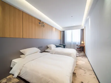 Jinzelan Hotel (Waigaoqiao Free Trade Zone Dutch Style Town Branch) Отели рядом с достопримечательностью «Gaoqiao Ancient Town»