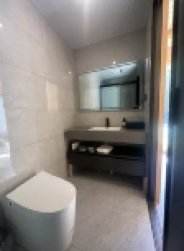 YIXING EASTLUUS HOTEL