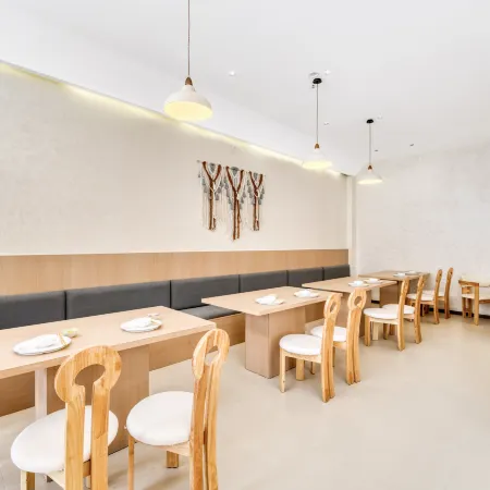 Yunting Luxury Hotel (Xinduqiao Branch)