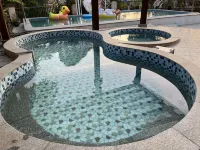 Longmen R&F Nankunshan Hot Spring Health Valley Lemon Villa - مسبح