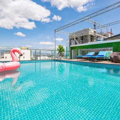 Celina Hotel & Apartment Hotels near My Khe Beach