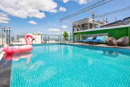 Celina Hotel & Apartment