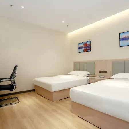 Pengxin Business Hotel (Kuqa Pedestrian Street)