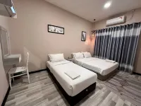 ANG LEE HOLIDAY HOME