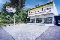 Hotel O Parapat Near Dermaga Ajibata Formerly Pudan Residence 2