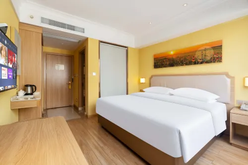 Yihai Hotel
