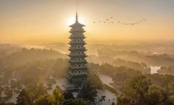 Slender West Lake Hot Spring Resort Yangzhou