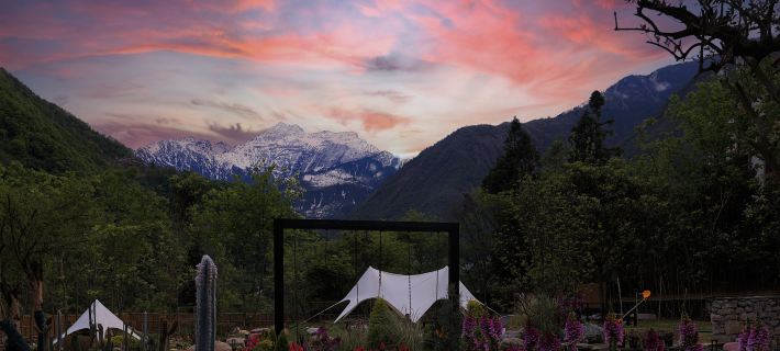 Hailuogou Seven Valleys Source · Snow Mountain Secret Realm Onsen Resort Hotel Hotel di Luding
