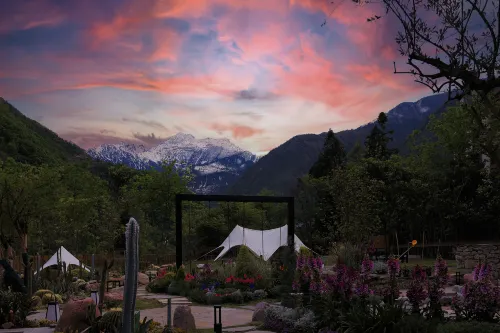 Hailuogou Seven Valleys Source · Snow Mountain Secret Realm Onsen Resort Hotel