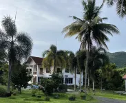 Areerat Villa Hotell i Taling Ngam