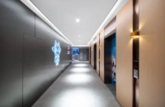 i Electronic Sports Hotel