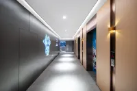 i Electronic Sports Hotel