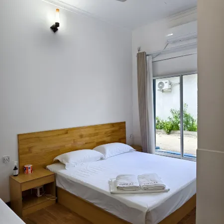 Evelyaa Guest House