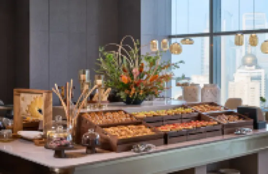 青島五四広場海の景色Grand Madisonホテル