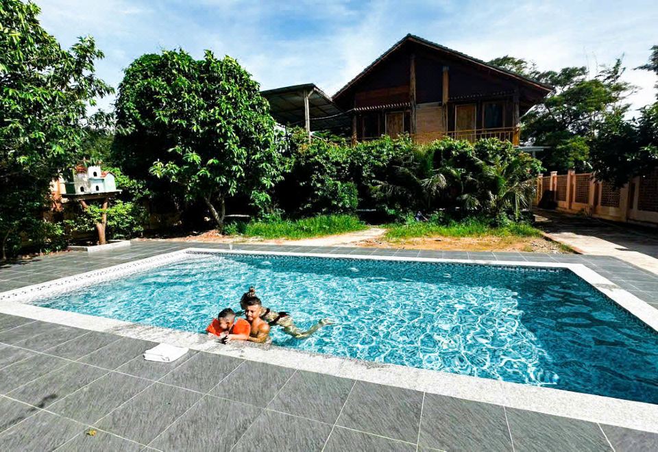 [럭키 푸꾸옥 호텔의 객실 내부]