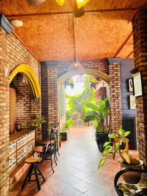 1984 Hotel Phu Gia Island Amusement Park Hotels in P. An Hoa