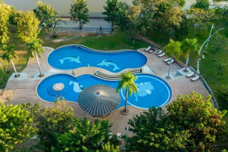 Phum Domnak Domrey Resort Отели в г. Трэнг Траюэнг