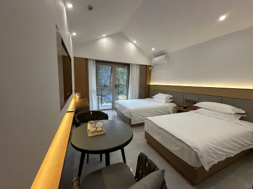 Tianchi Meet You Hotel