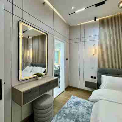 Brand New -Very Luxurious, 2 Bedrooms Apartment Rooms