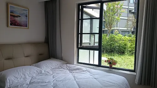 Sanjiang Homestay (Yibin University Town)