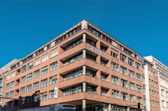 Garner Hotel BERLIN - GENDARMENMARKT by IHG Отели рядом с достопримечательностью «Бранденбургские ворота»